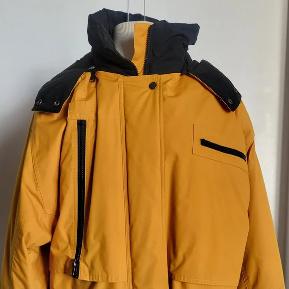 London Fog Jackets & Blazers - London Fog Quilted Women’s “Thinsulate” Padded Bicolor Jacket  - Size  M (Reg)